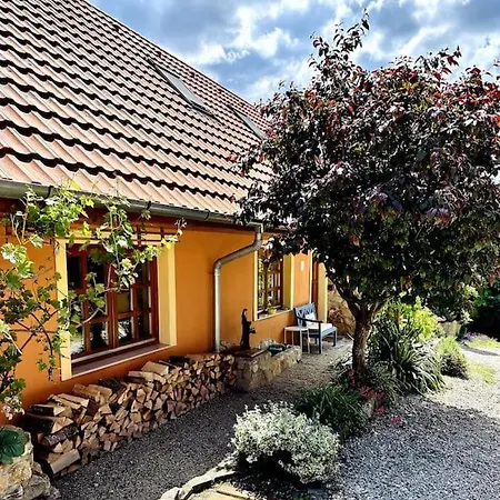 Familiäres&naturnahes Wohnen - Csodakert Ferienhaus *